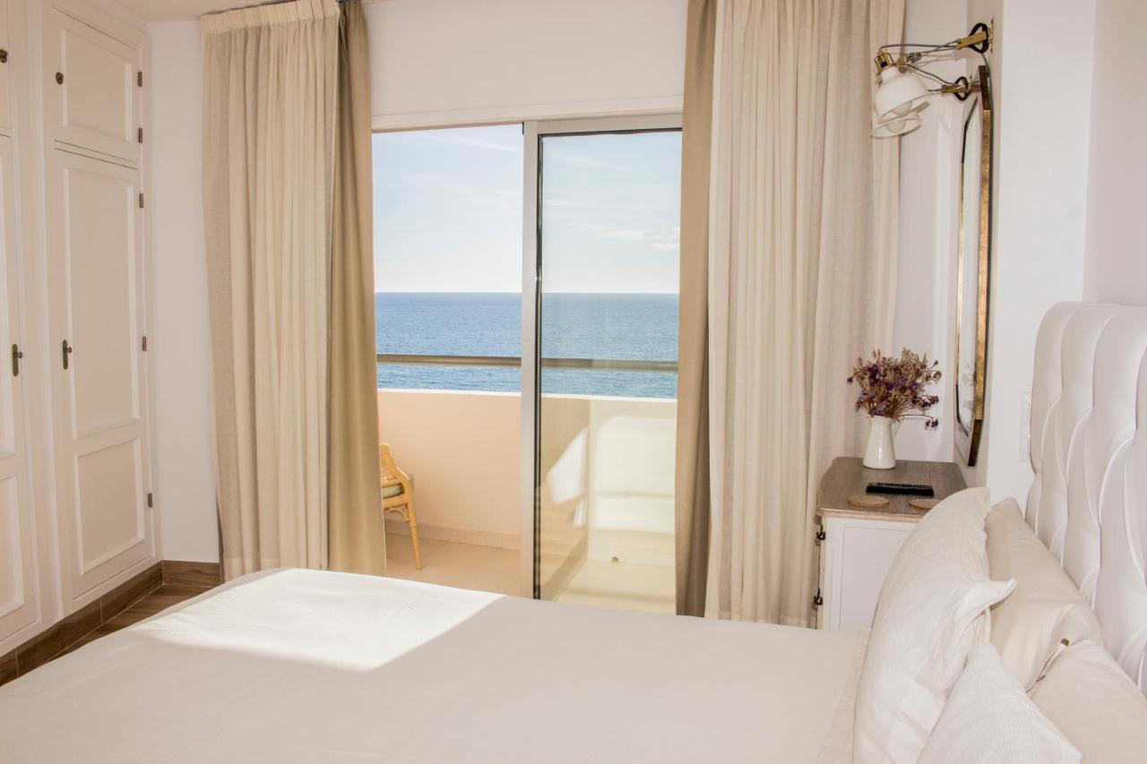 Beachfront Apartment In Fuengirola With Sea Views Eksteriør billede