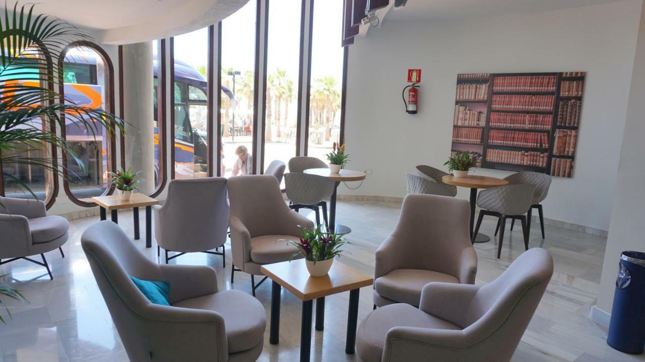 Beachfront Apartment In Fuengirola With Sea Views Eksteriør billede